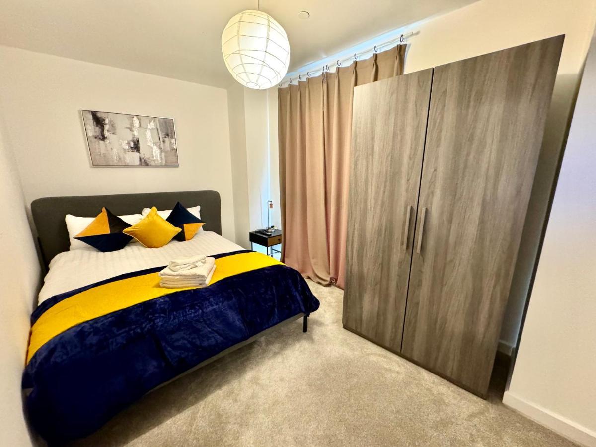 3Bedroom, 2Bathroom, Balcony,Luxury Flat Westfield London Bagian luar foto