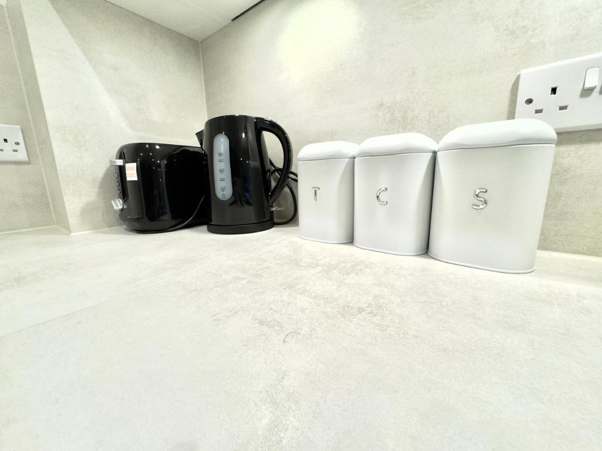 3Bedroom, 2Bathroom, Balcony,Luxury Flat Westfield London Bagian luar foto