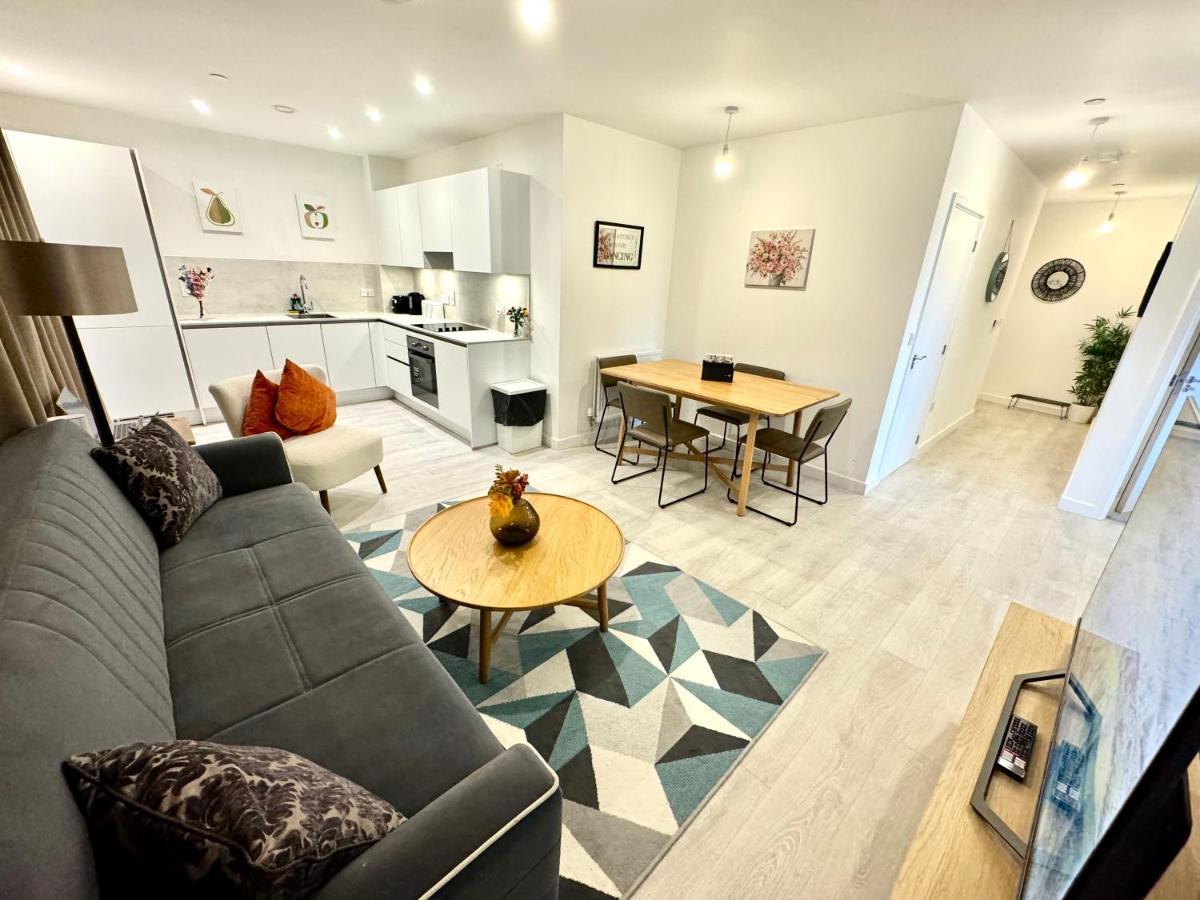 3Bedroom, 2Bathroom, Balcony,Luxury Flat Westfield London Bagian luar foto
