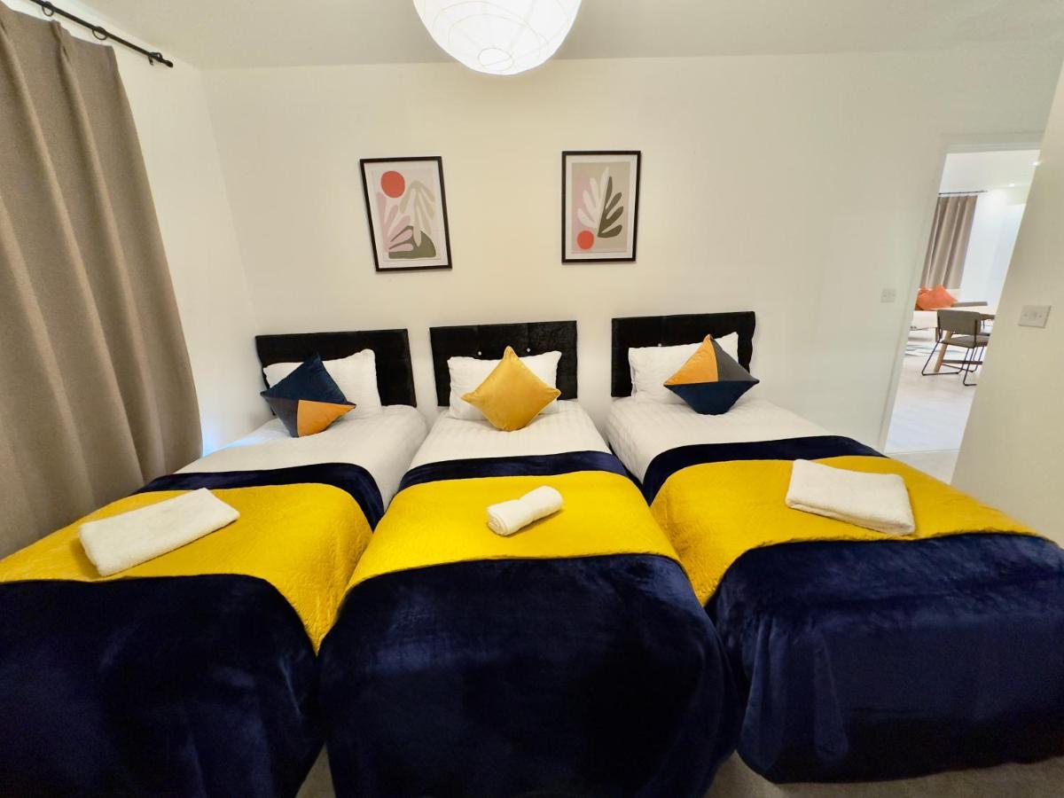 3Bedroom, 2Bathroom, Balcony,Luxury Flat Westfield London Bagian luar foto