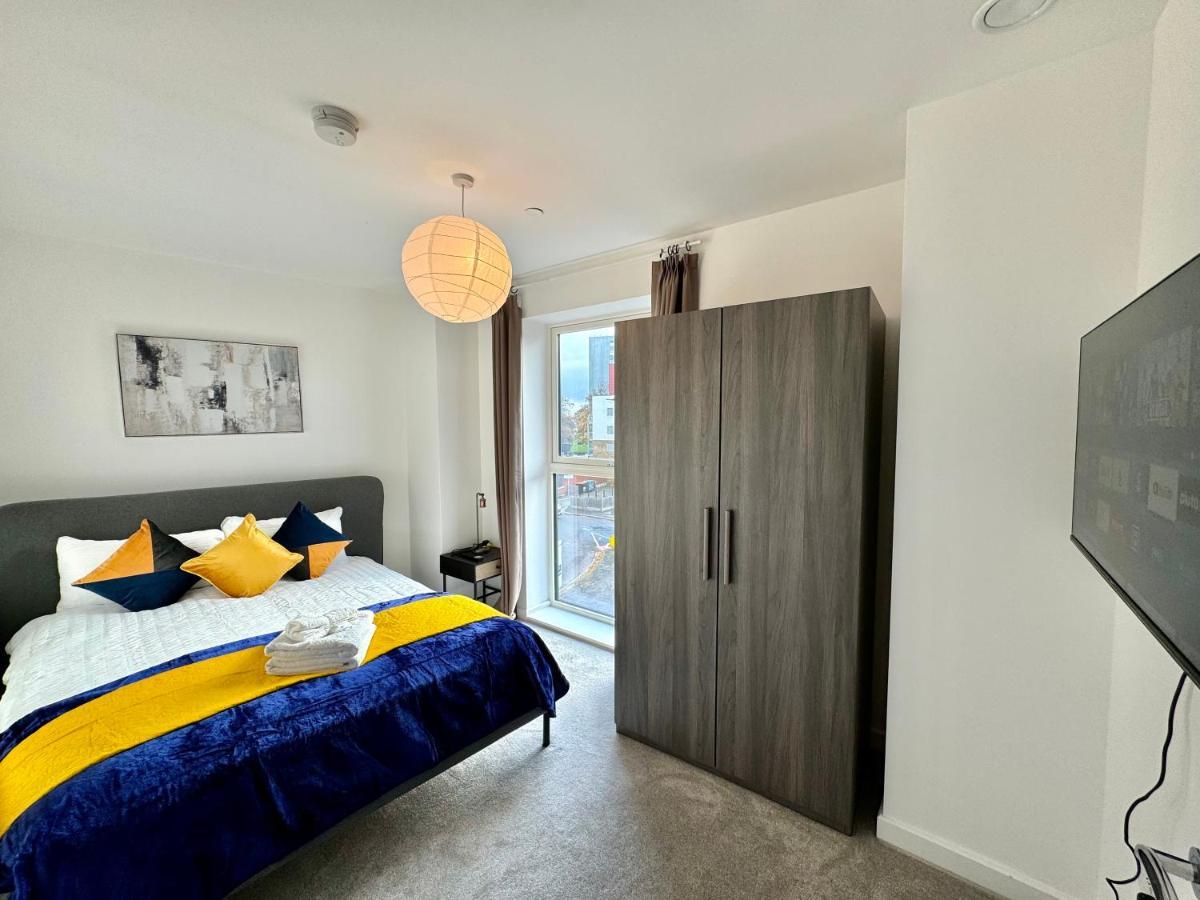 3Bedroom, 2Bathroom, Balcony,Luxury Flat Westfield London Bagian luar foto
