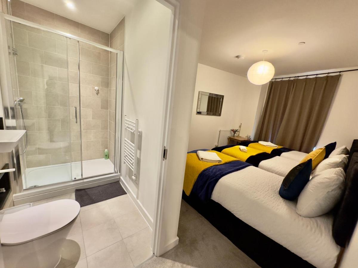 3Bedroom, 2Bathroom, Balcony,Luxury Flat Westfield London Bagian luar foto