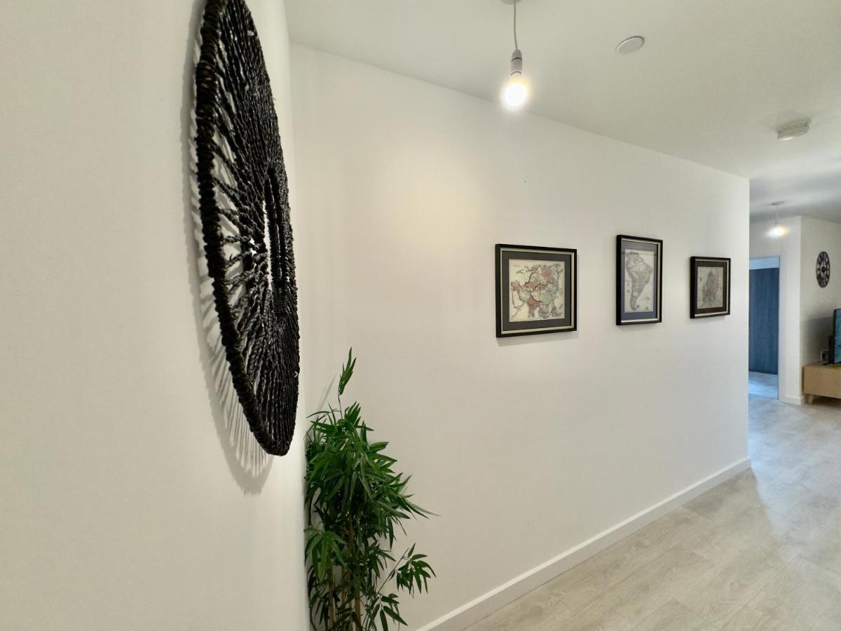 3Bedroom, 2Bathroom, Balcony,Luxury Flat Westfield London Bagian luar foto
