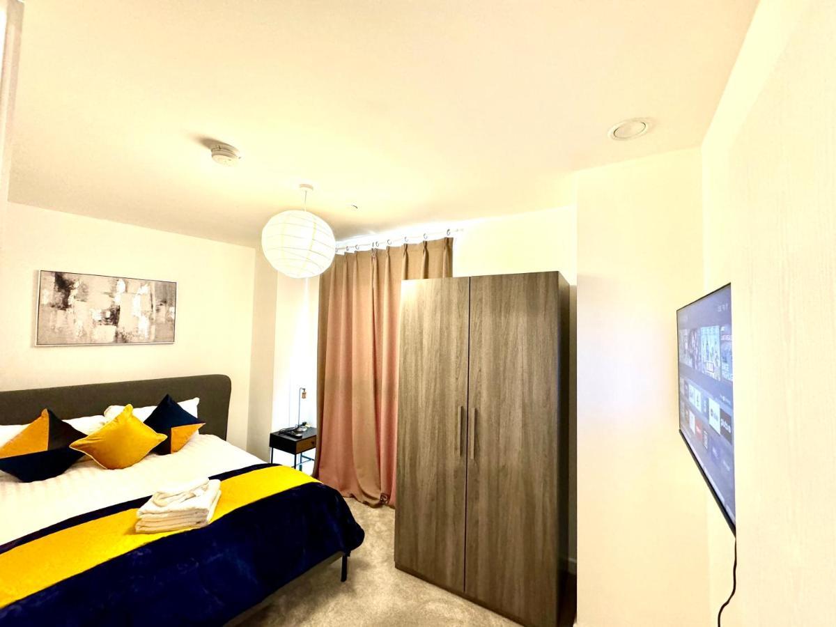 3Bedroom, 2Bathroom, Balcony,Luxury Flat Westfield London Bagian luar foto