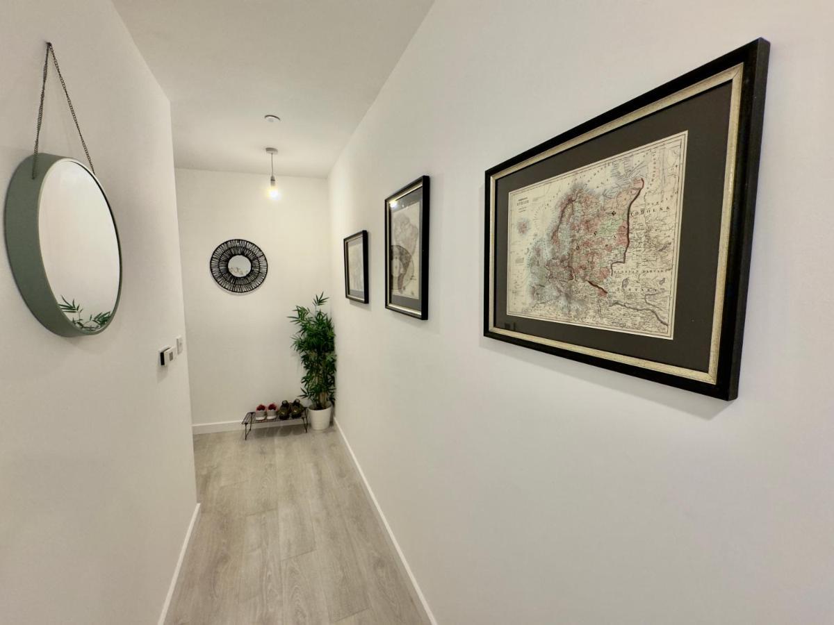 3Bedroom, 2Bathroom, Balcony,Luxury Flat Westfield London Bagian luar foto